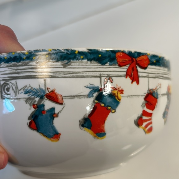 EATON fine dining china Christmas bowl - Picture 4 of 6